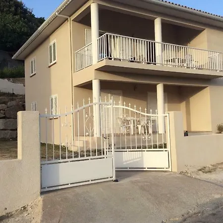Chez Paul-antoine Et Mattea *
